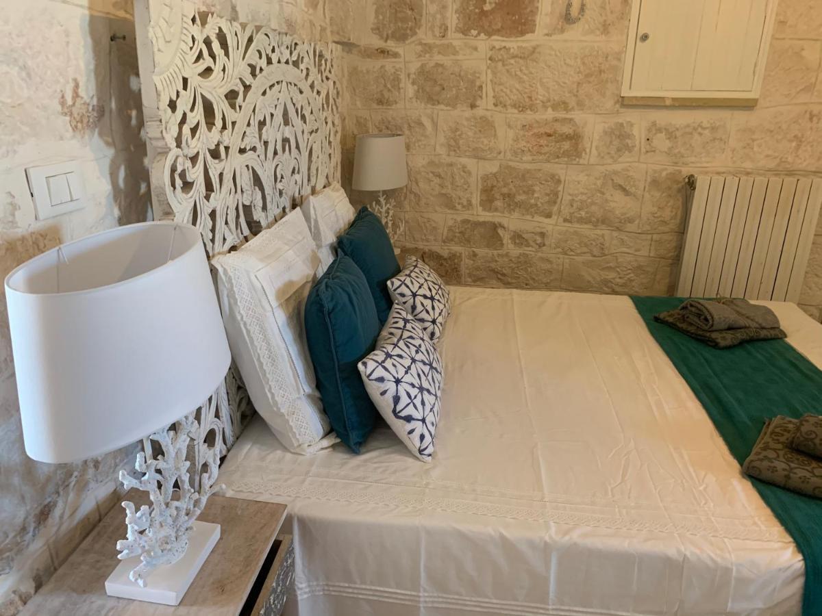 Bed and Breakfast Trulli Tesoro Чистернино Экстерьер фото