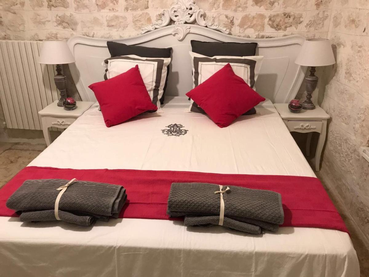 Bed and Breakfast Trulli Tesoro Чистернино Экстерьер фото