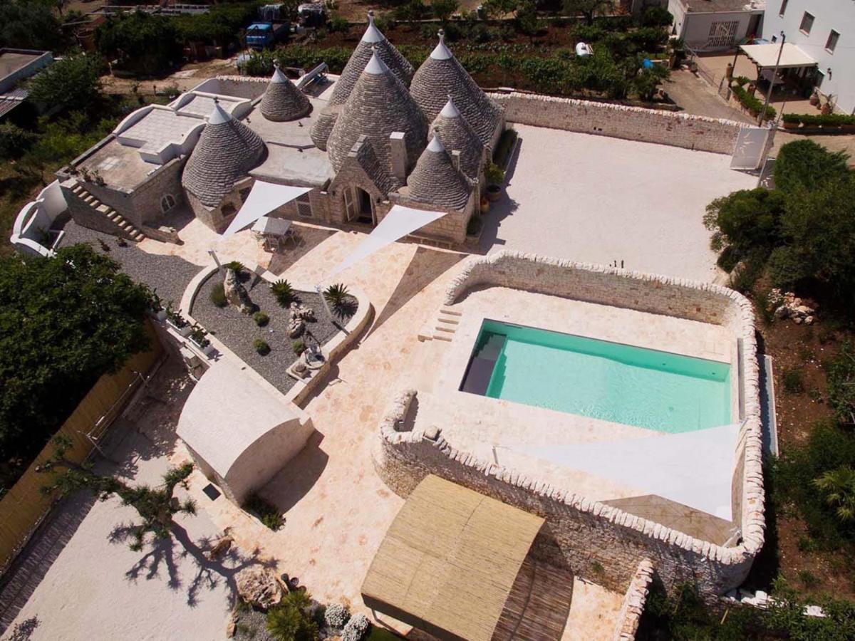 Bed and Breakfast Trulli Tesoro Чистернино Экстерьер фото