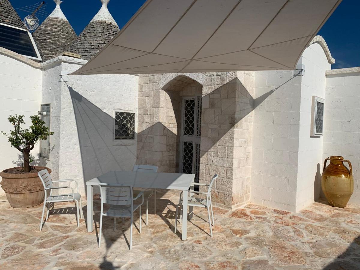 Bed and Breakfast Trulli Tesoro Чистернино Экстерьер фото