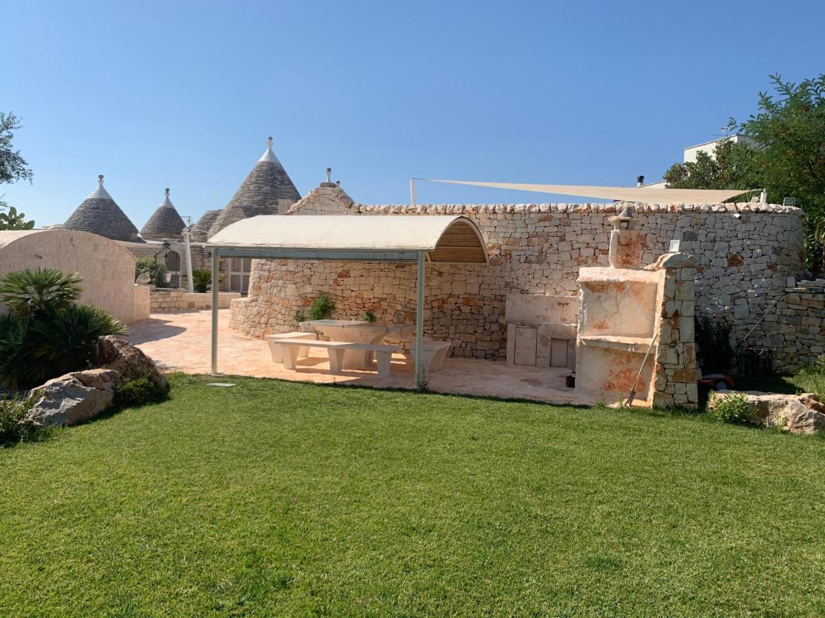 Bed and Breakfast Trulli Tesoro Чистернино Экстерьер фото